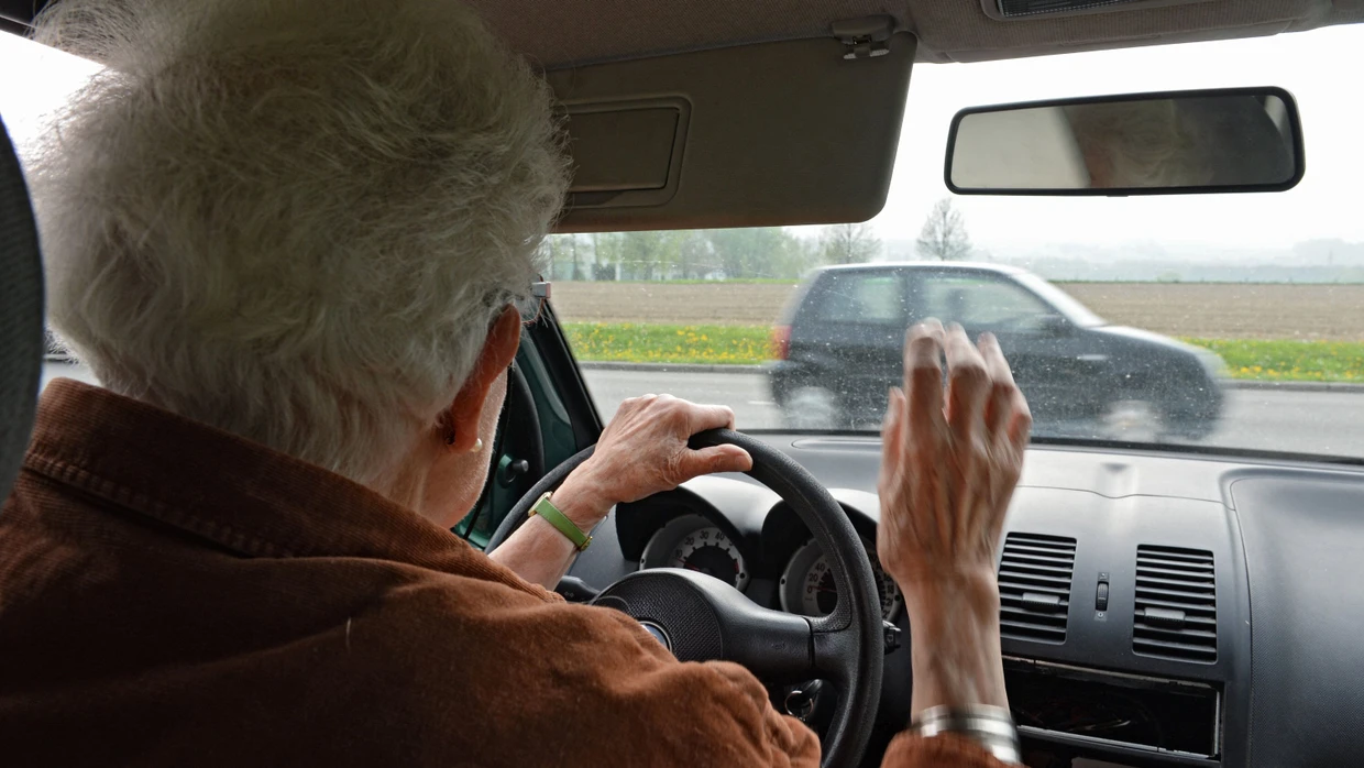 Immer mehr ältere Autofahrer sind in schwere Unfälle verwickelt.