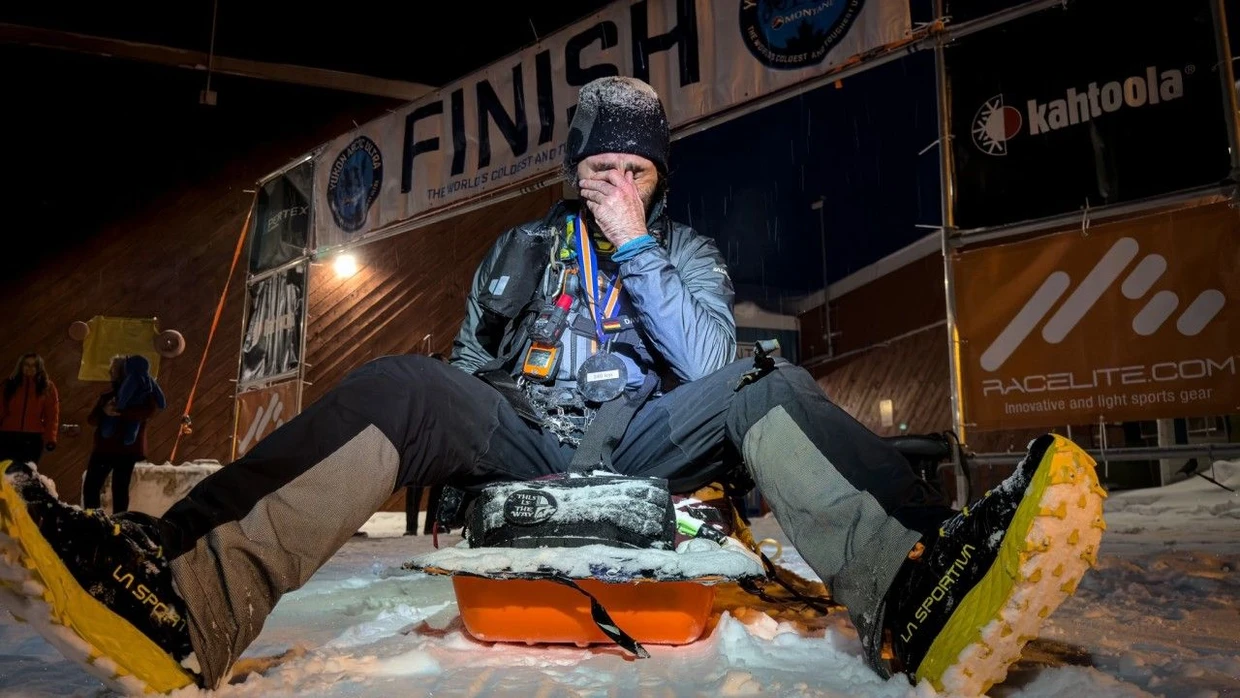 Gefühlsausbruch: Es ist egal, ob man Beginner oder Profi-Athlet ist, der Zieleinlauf wird für fast alle Teilnehmer zu einer emotionalen Angelegenheit.