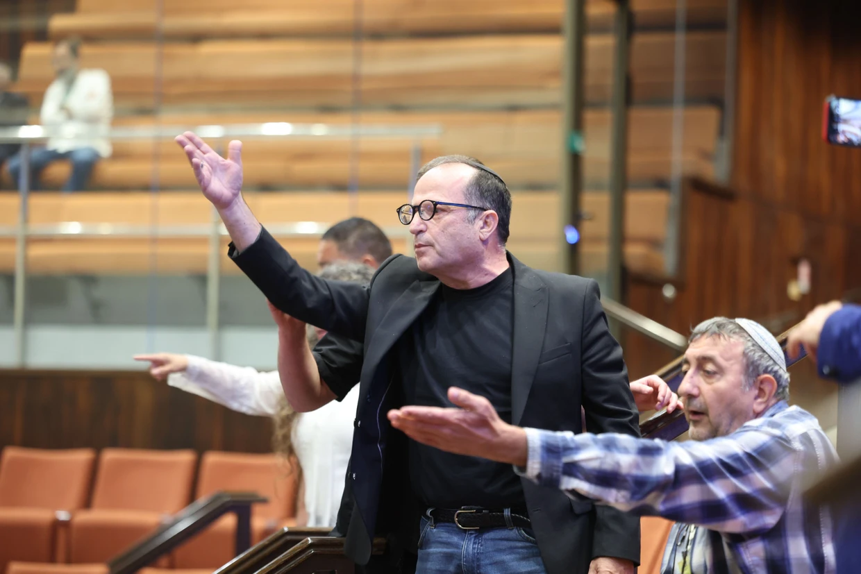 Hinterbliebene der Opfer am 11. April während einer Rede in der Knesset