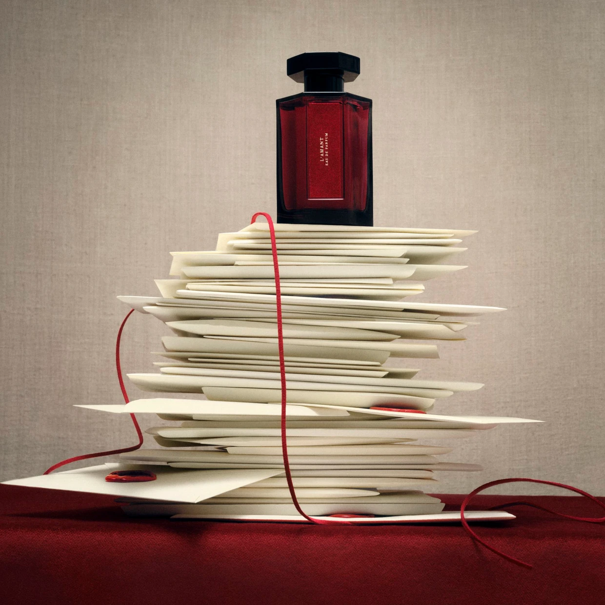 Como tinta en una carta de amor: L'Amant de L'Artisan Parfumeur