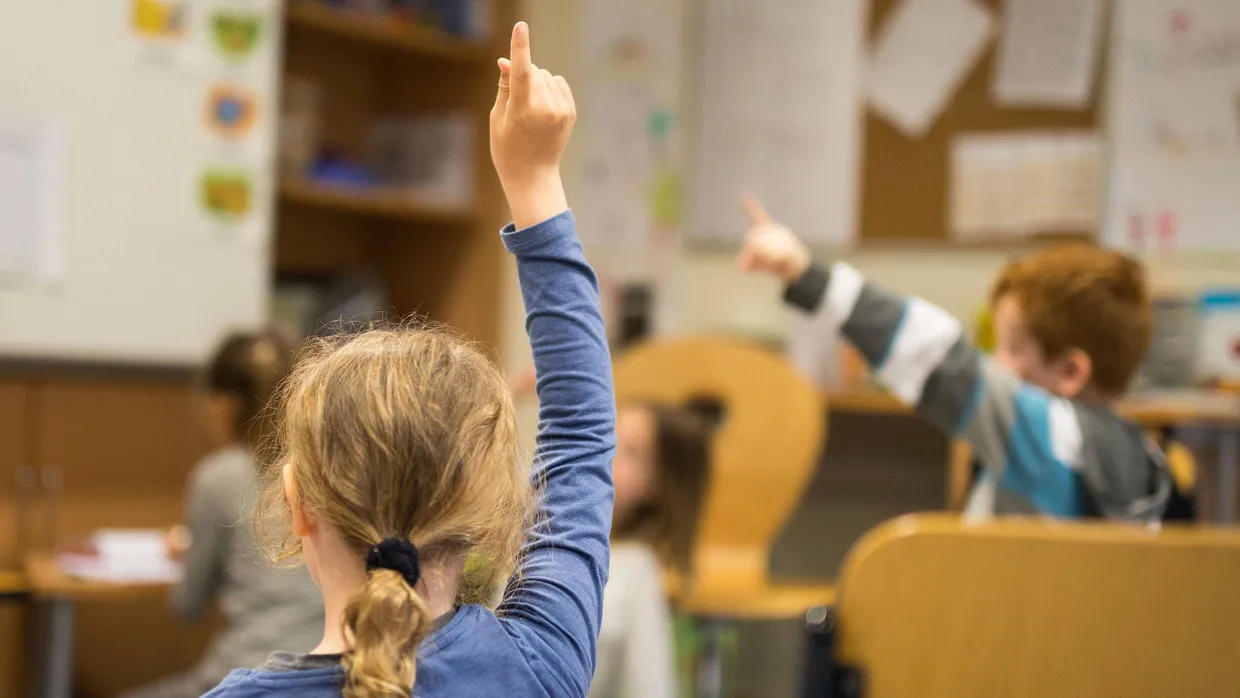 Für die Leistungen der Schulen vergaben die Eltern im Durchschnitt die Note 2,4.