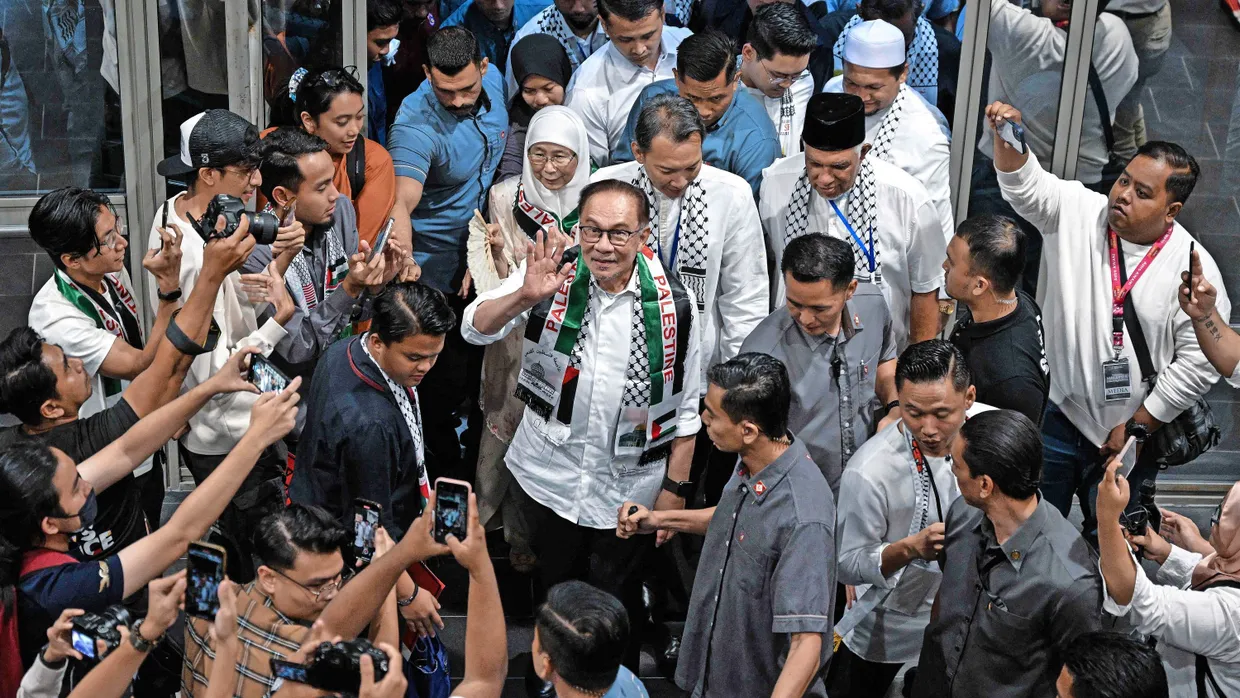 Aufseiten der Palästinenser: Ministerpräsident Anwar auf einer pro-palästinensischen Kundgebung Ende Oktober
