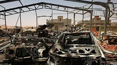 Zerstörung durch Nato-Flugzeuge, hier in Bir al-Ghanam Anfang August