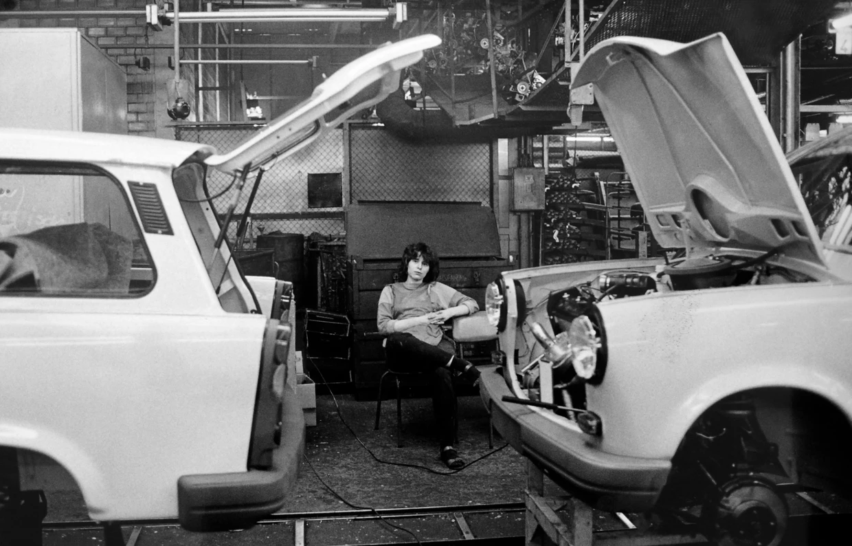 Vor der Abwicklung: Arbeiterin im Sachsenring-Werk in Zwickau, 1991