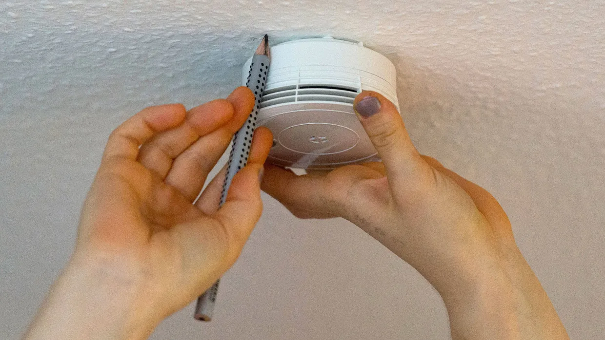 Alarm: Ein Rauchmelder wie dieser hier schlug infolge des Brandes in Butzbach an (Symbolbild)