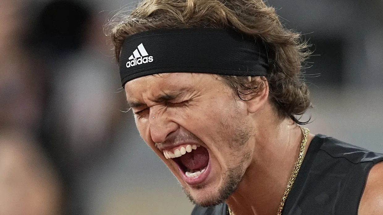 Alexander Zverev hat weiter mit den Folgen seiner Bänderverletzung zu kämpfen.