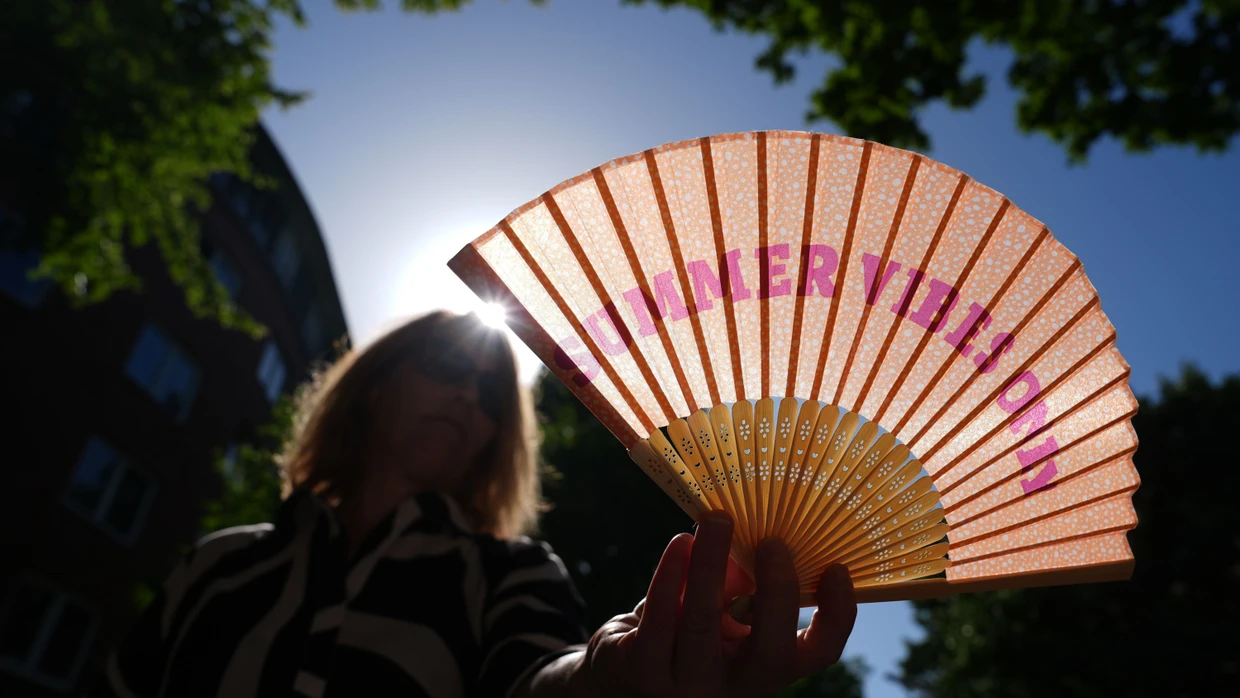 Alle Hilfsmittel sind recht. Aber fürs traute Heim taugt eine Klimaanlage allein
