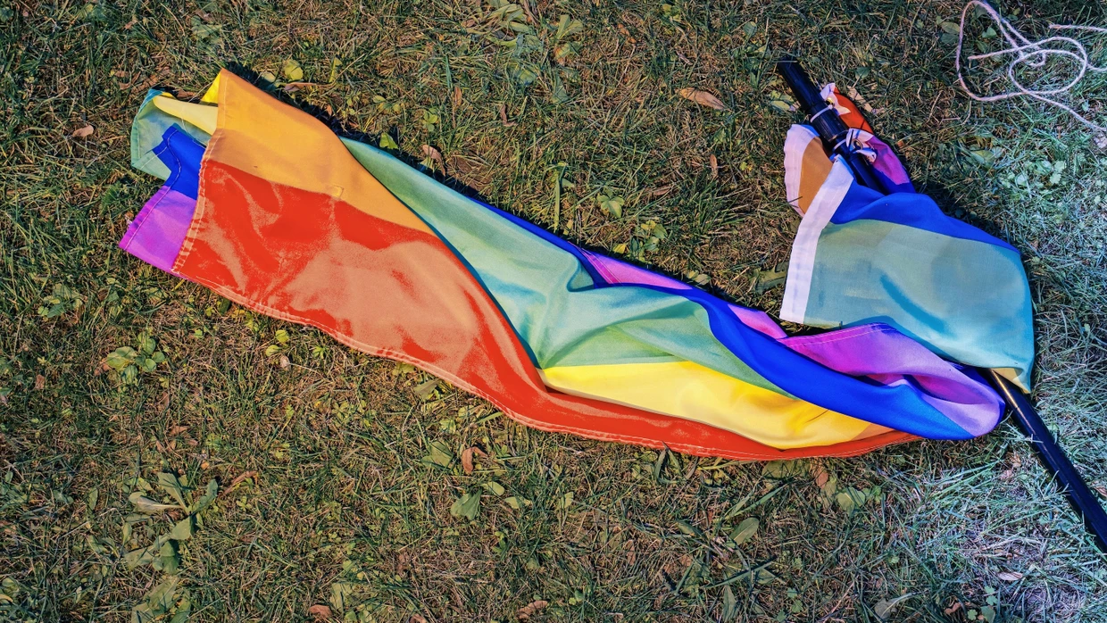 Queerfeinde träten an Universitäten zudem zunehmend selbstbewusst auf, beobachtet das Netzwerk „Antidiskriminierung an Hochschulen“.