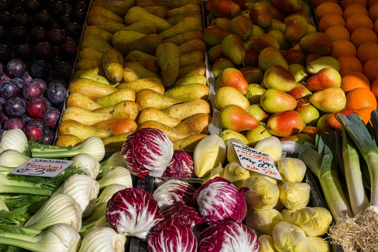 Mehr Gemüse und Obst, mehr Hülsenfrüchte und Nüsse sollten die Menschen essen.