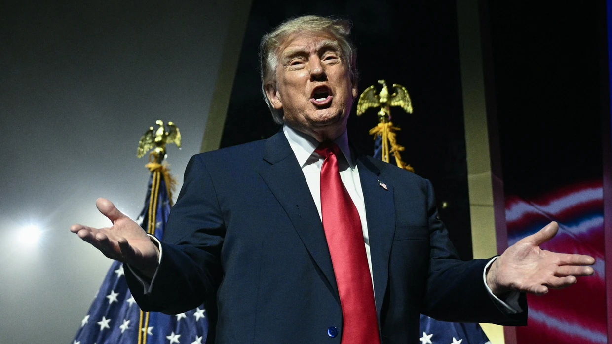 Von der Mitte aus gesehen nahm er sich naturgemäß wie ein Exzentriker aus: Liberale politische Kommentatoren unterschätzten die ideologischen Antriebe hinter dem Erfolg von Donald Trump. Auf dem Parteitag der Republikaner in Dallas im September 2026 zeigte der Präsident erneut, dass er seine Partei in der Hand hat.