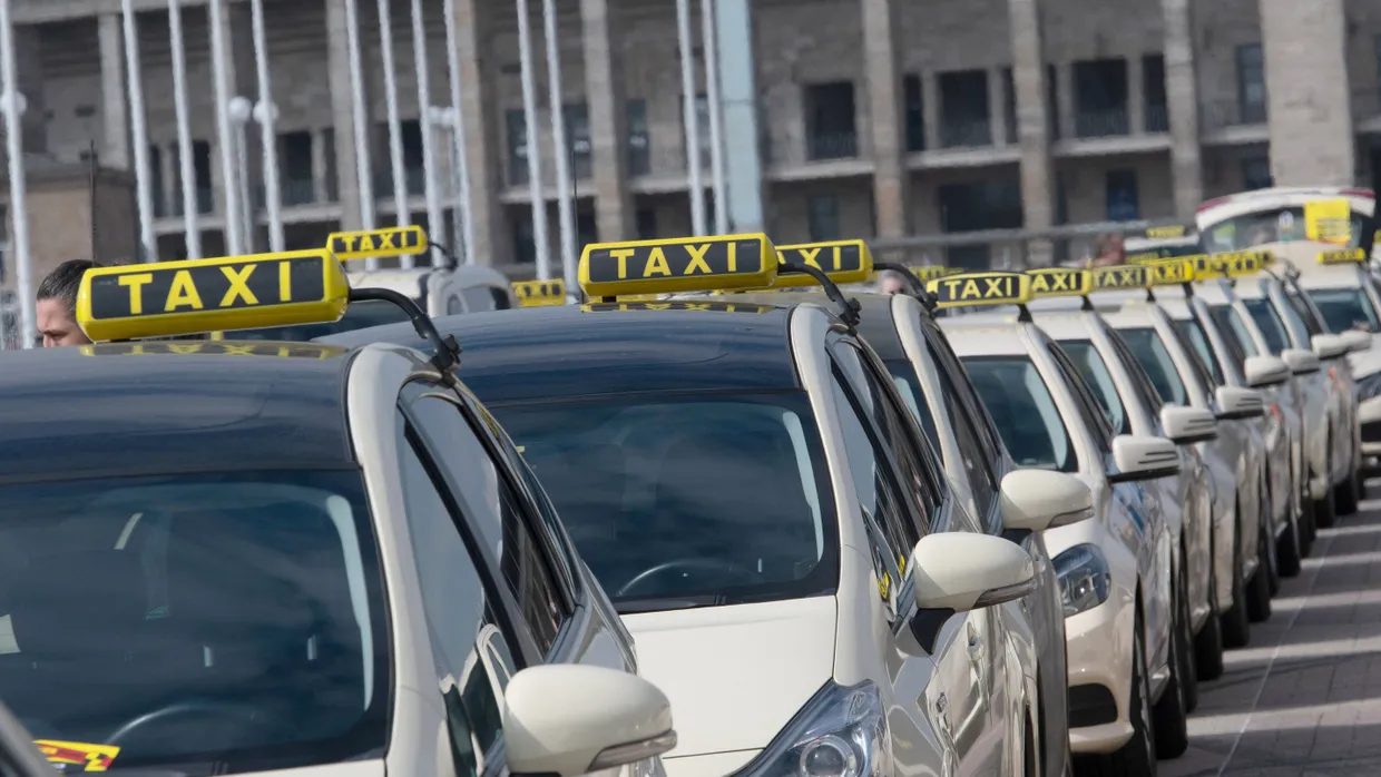 Taxifahren in Berlin: Fahrgäste müssen bald tiefer in die Tasche greifen