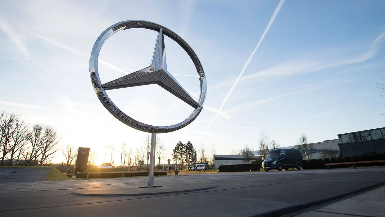 Daimler hat im vergangenen Jahr die meisten Premiumautos auf der Welt verkauft.