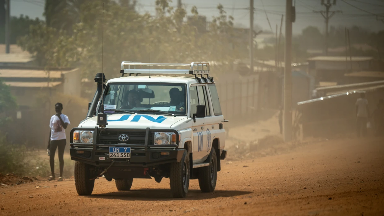 Südsudan, Juba: Ein Geländewagen der Mission Unmiss der Vereinten Nationen ist auf den Straßen von Juba unterwegs.