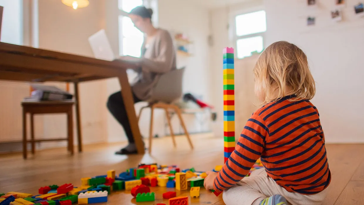 Nicht in jeder Tätigkeit und nicht mit jedem Kind ließ sich in der Pandemie Arbeit und Betreuung vereinbaren.
