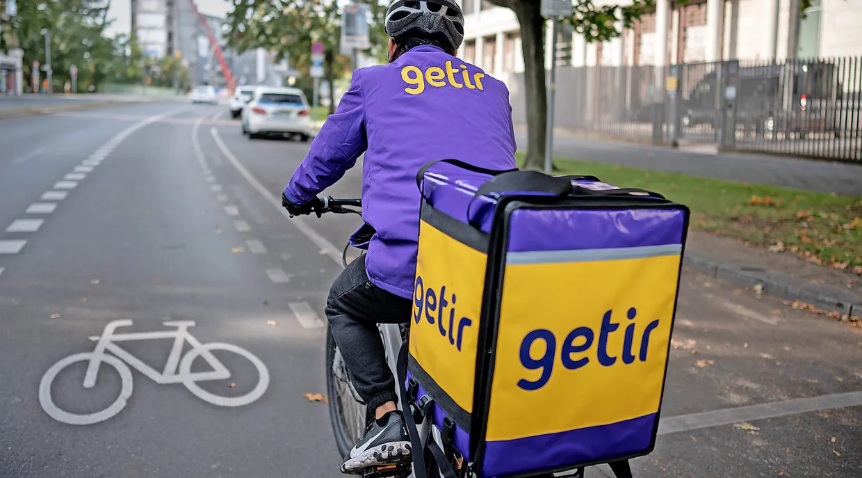 Ausgeradelt? Ein Lieferfahrer von Getir fährt durch Berlin.