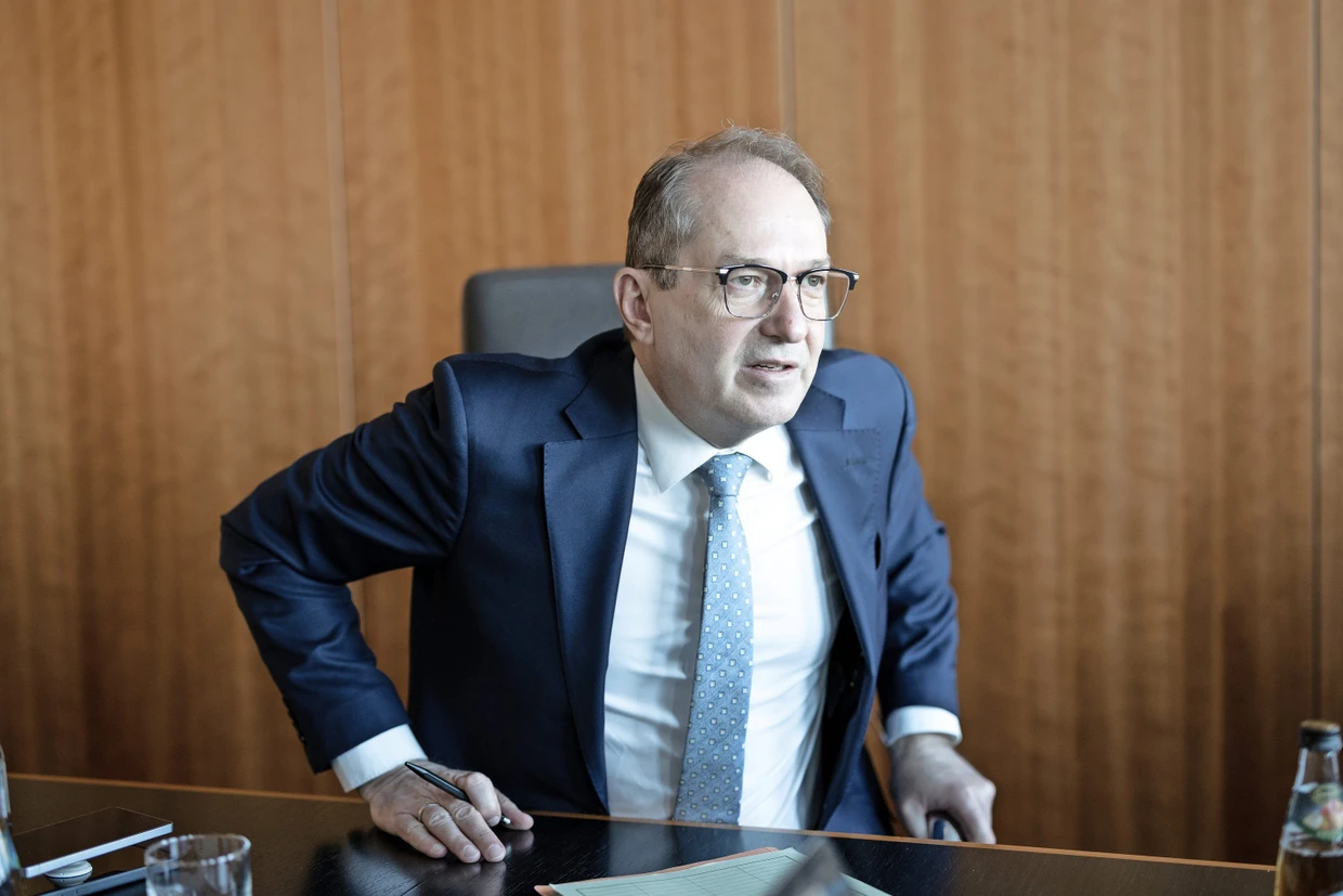 Dobrindt en conversación con el FAS