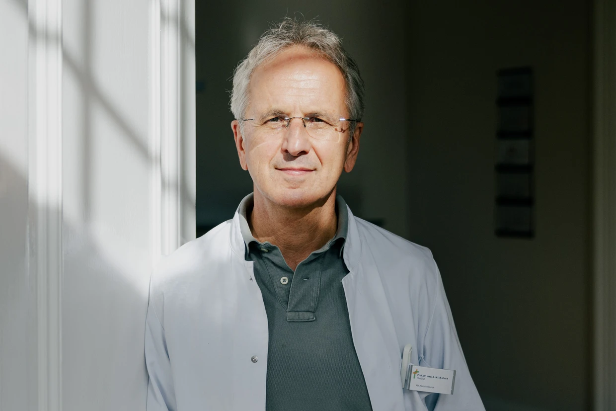 Auch der Ernährungsmediziner und F.A.Z.-Kolumnist Andreas Michalsen wird als Werbefigur missbraucht.