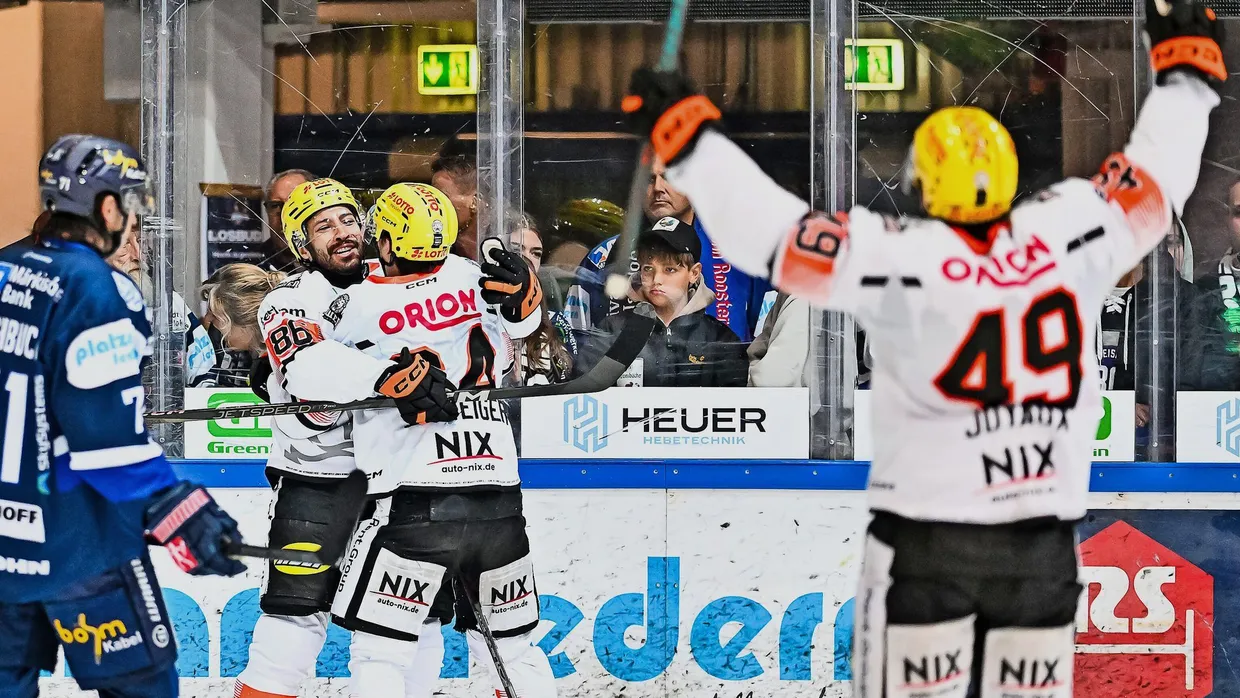 In buchstäblich letzter Sekunde treffen die Löwen zum Sieg in Iserlohn.