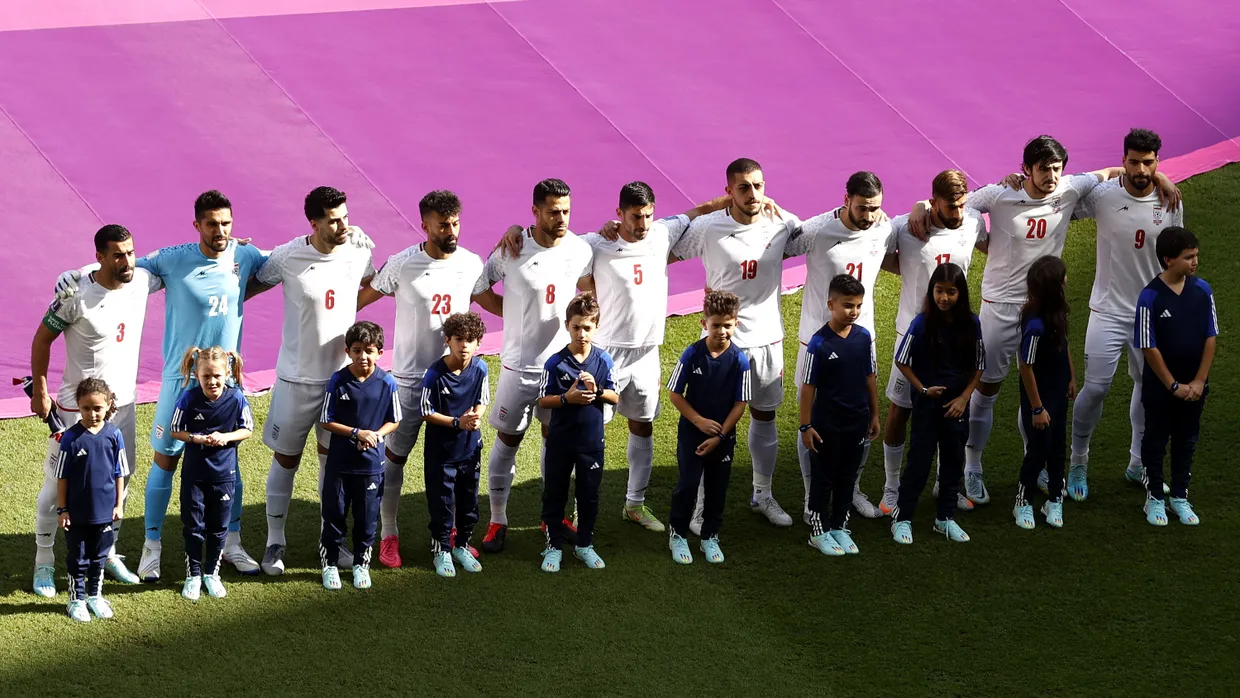 Vor dem 2:0-Sieg gegen Wales bewegten alle iranischen Spieler zur Hymne der Islamischen Republik die Lippen.