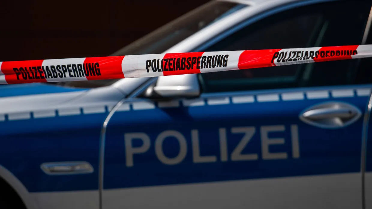 Dicht: Die Polizei hat einen Tatort per Flatterband abgesperrt