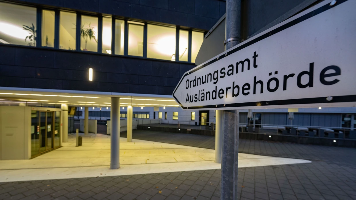 Auslanderbehorde Kleyerstrasse Frankfurt