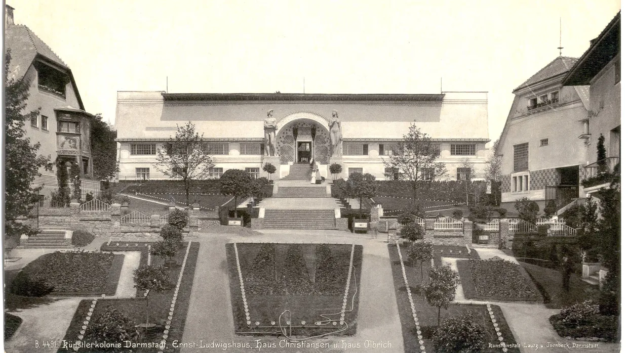 Arbeitsraum: Das Ateliergebäude der Künstlerkolonie, präsentiert bei der ersten Bauausstellung im Jahr 1901