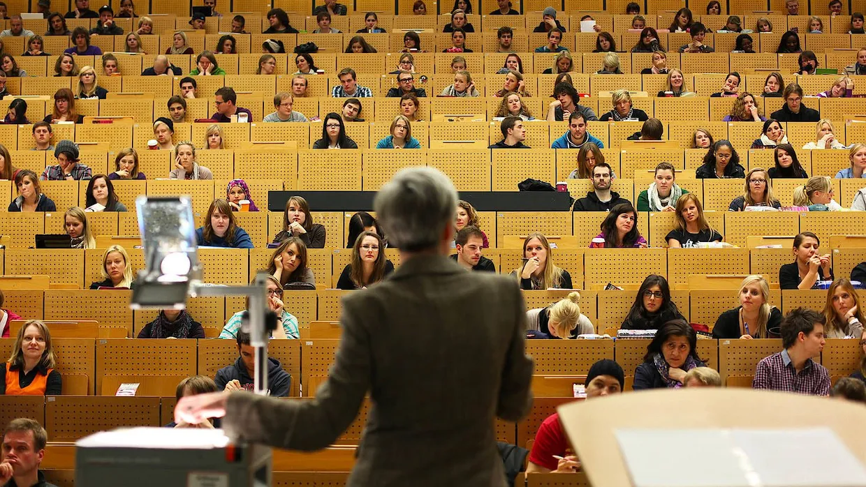Die Auswahl der Professoren ist eine der wichtigsten Entscheidungen der Hochschule