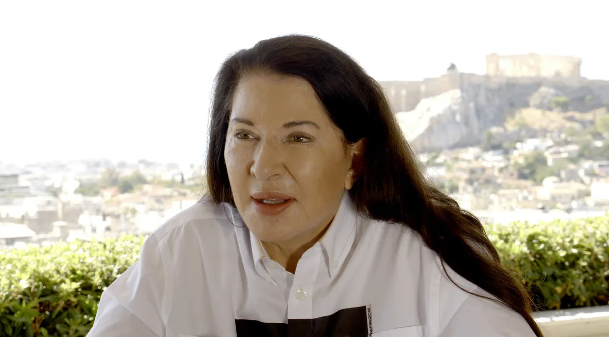 Unter den Befragten: Die Performance-Künstlerin Marina Abramović im Interview mit Hermann Vaske.