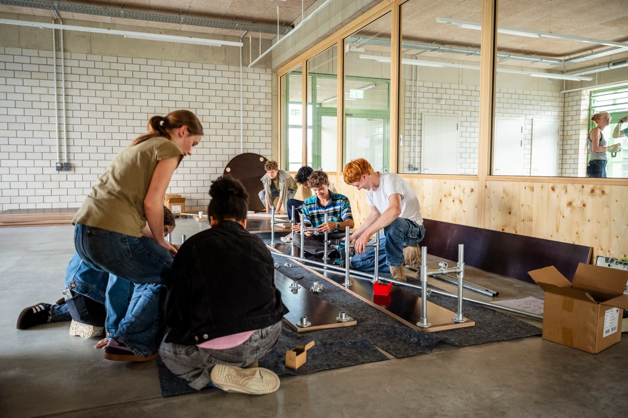 Selbstbauwoche für Mobiliar an der Jenaplan-Schule in Weimar