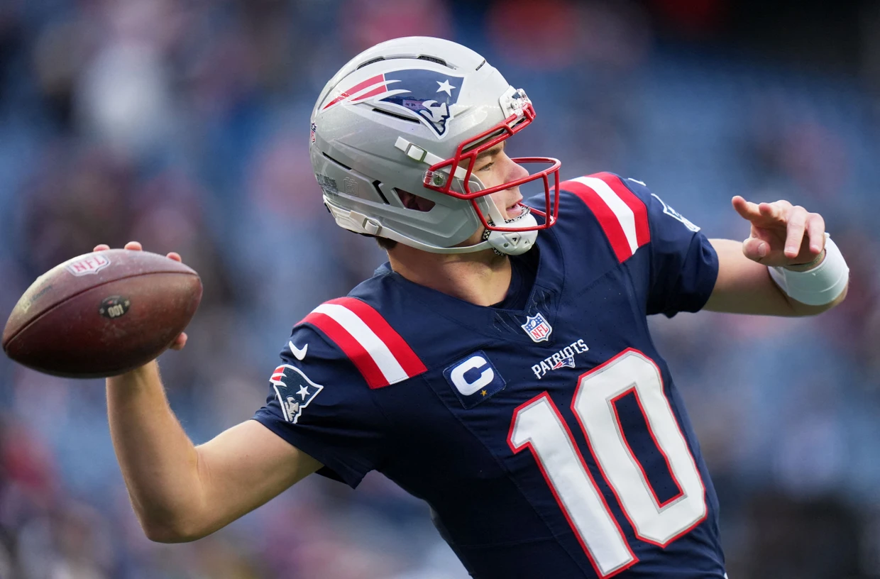 Guter Wurf: Drake Maye beim Passspiel