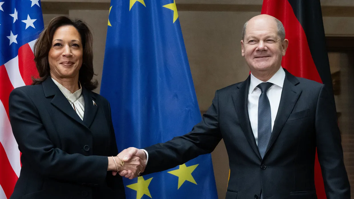 Bundeskanzler Olaf Scholz und US-Vizepräsidentin Kamala Harris im Februar in München