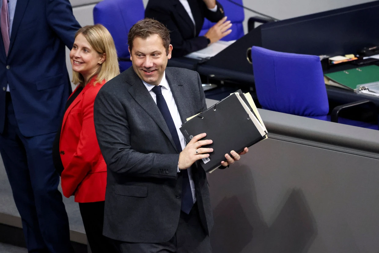 Günstig wohnen: Bauministerin Verena Hubertz und Finanzminister Lars Klingbeil wollen sich selbst um den Wohnungsbau kümmern.