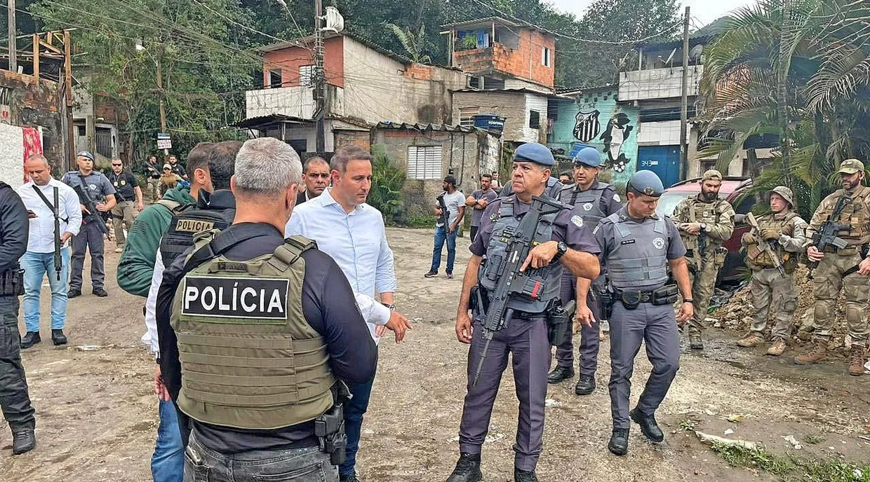 Lagebesprechung: Guilherme Derrite, Minister für öffentliche Sicherheit des Bundesstaats São Paulo, am Freitag in Guarujá