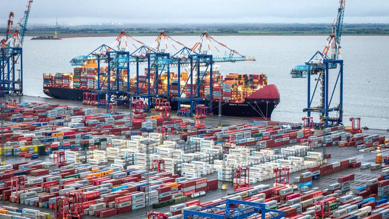 Containerschiffe in Bremerhaven