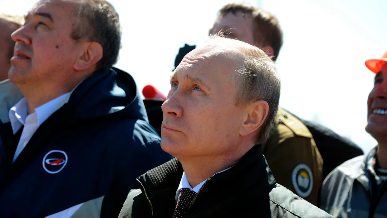 Wladimir Putin verfolgt 2016 einen russischen Raketenstart.