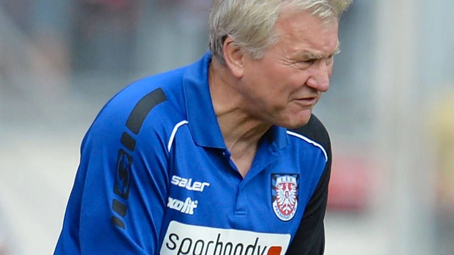 Zittern abgeschafft: Benno Möhlmann will mehr vom FSV Frankfurt.