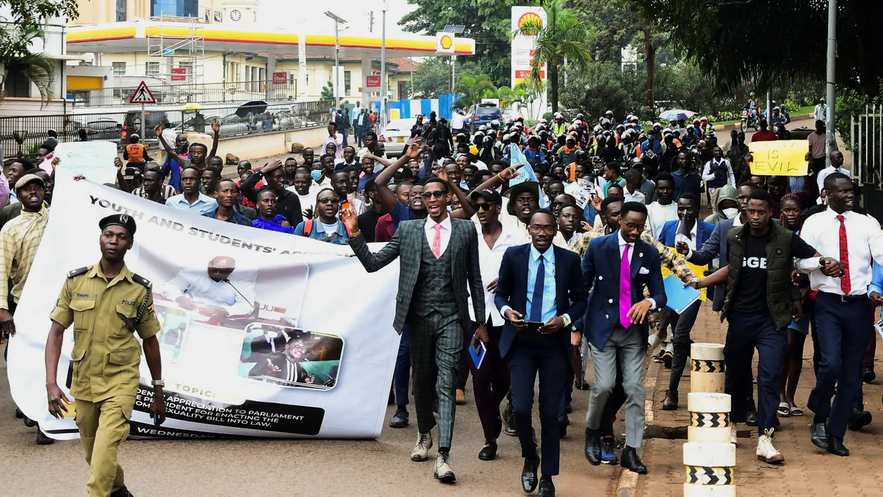 Sie sind einverstanden mit ihrem Präsidenten: Demonstranten in Kampala am 31. Mai