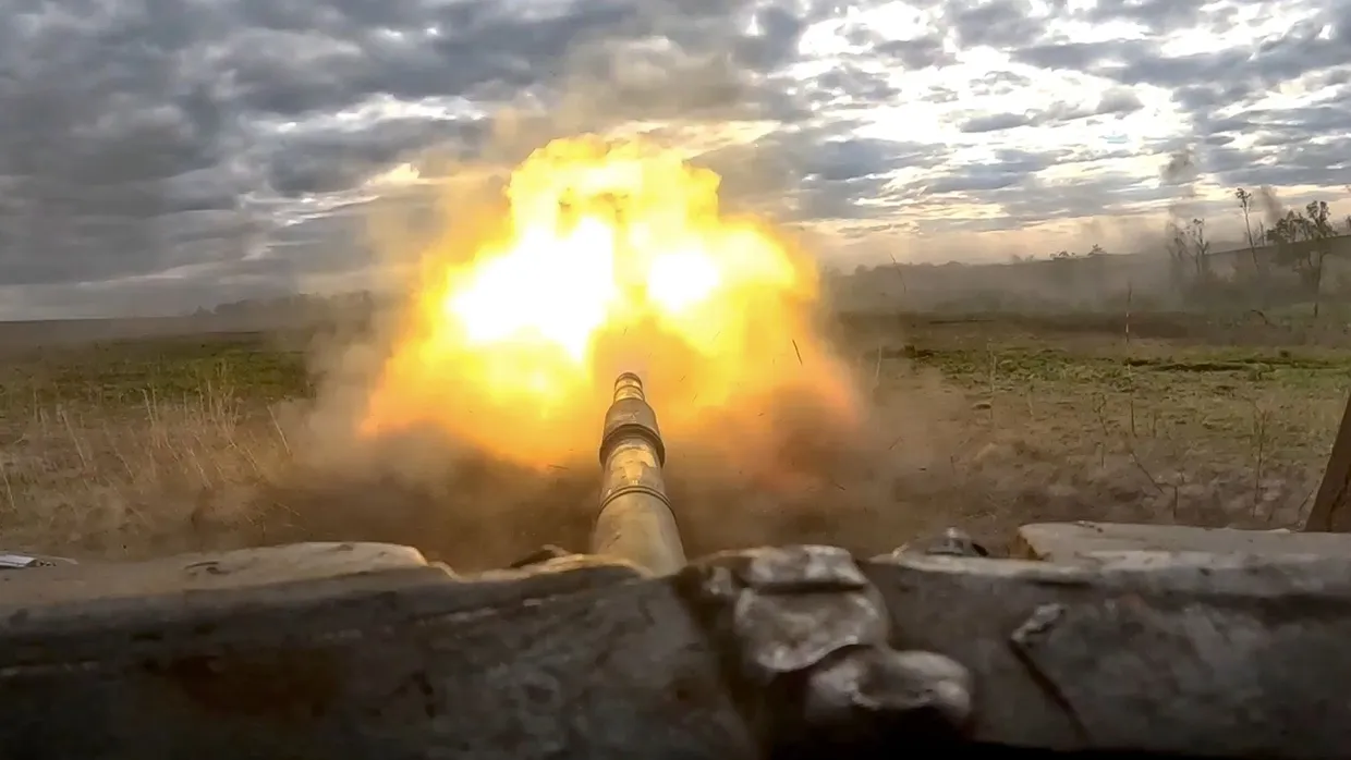 Das Foto des russischen Verteidigungsministeriums soll einen russischen Panzer in der Ukraine zeigen.