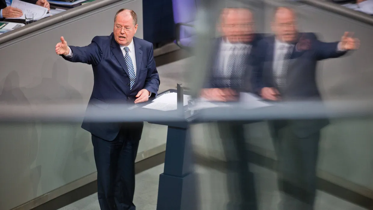 „Finanzinstituten ist es in ganz Europa gelungen, Infektionskanäle in die Staatshaushalte zu legen“: Peer Steinbrück