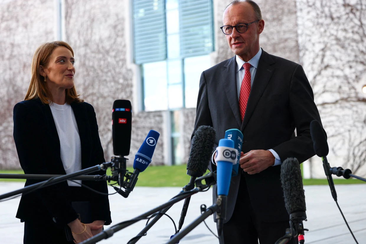 Friedrich Merz am Montag beim Empfang der Präsidentin des EU-Parlaments, Roberta Metsola, in Berlin