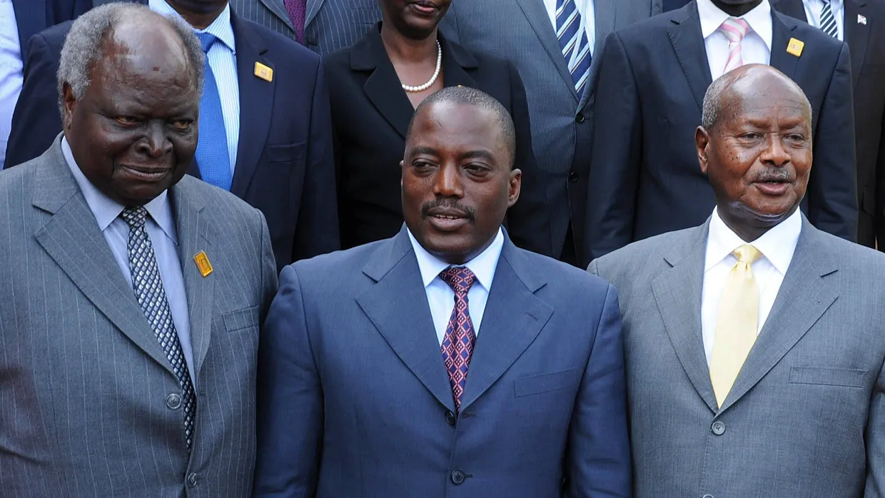 Treffen in Kampala: Die Präsidenten Mwai Kibaki (Kenia), Joseph Kabila (Kongo) und Yoweri Museveni (Uganda) am Samstag (von links)
