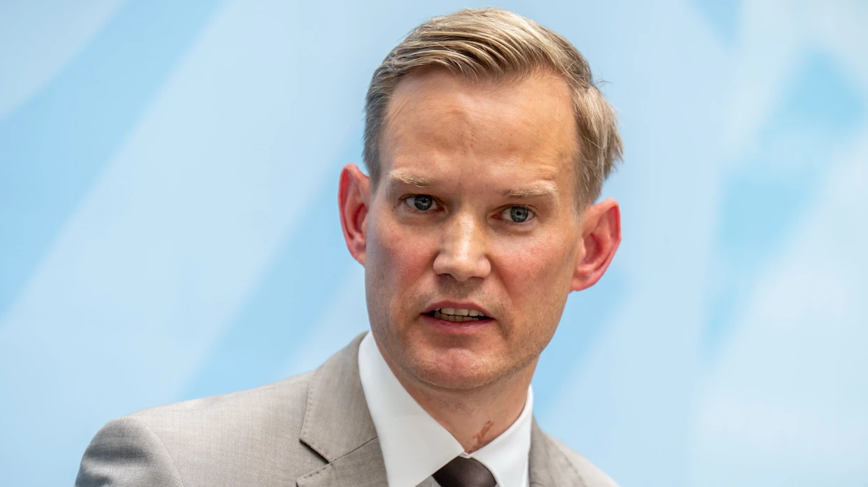 Der Beauftragte der Bundesregierung für Sucht- und Drogenfragen im Bundesministerium für Gesundheit, Hendrik Streeck (CDU)