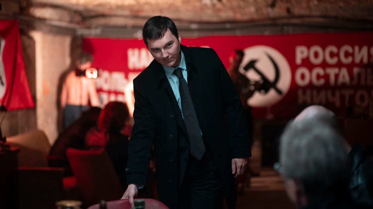 Paul Dano als Berater Wadim Baranow