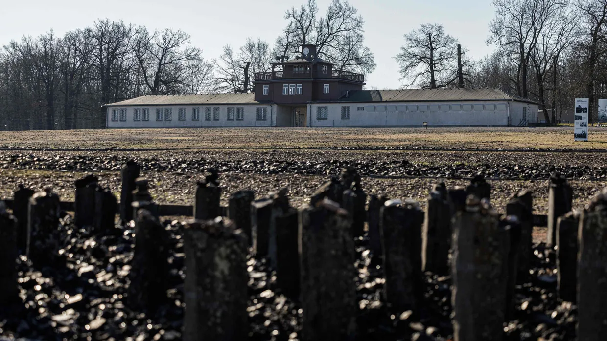 Das KZ Buchenwald wurde am 11. April 1945 befreit. Das Foto zeigt das Haupttor am 6. April 2025.