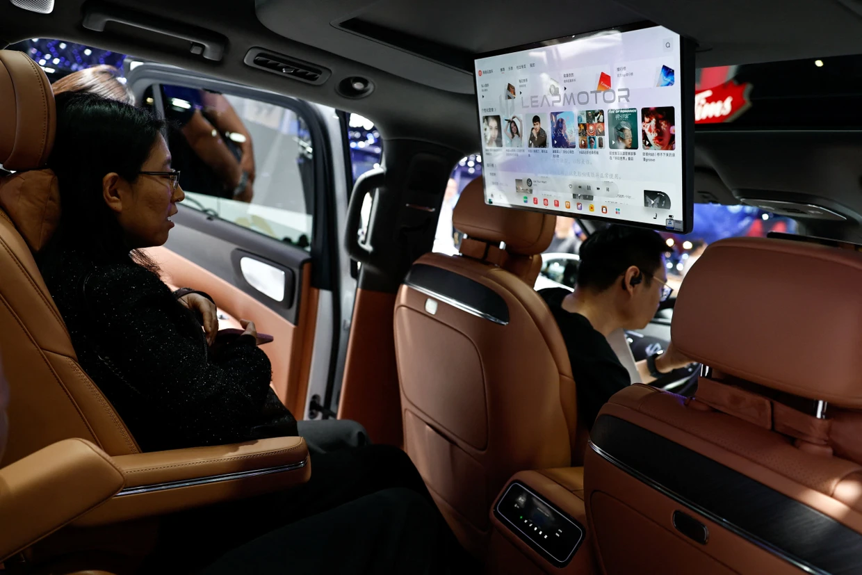 Groß und geräumig: Besucher in einem D19-SUV von Leapmotor
