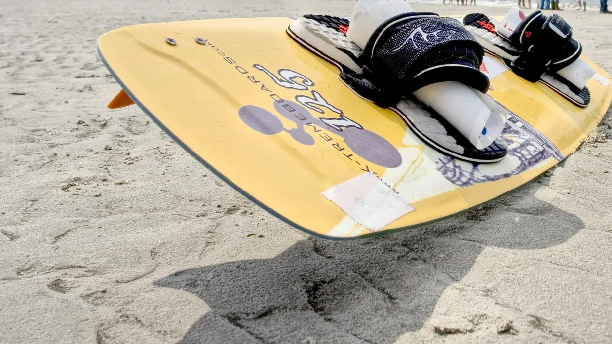 Kitesurfen zählt 2024 erstmals zu den olympischen Disziplinen. (Symbolbild)