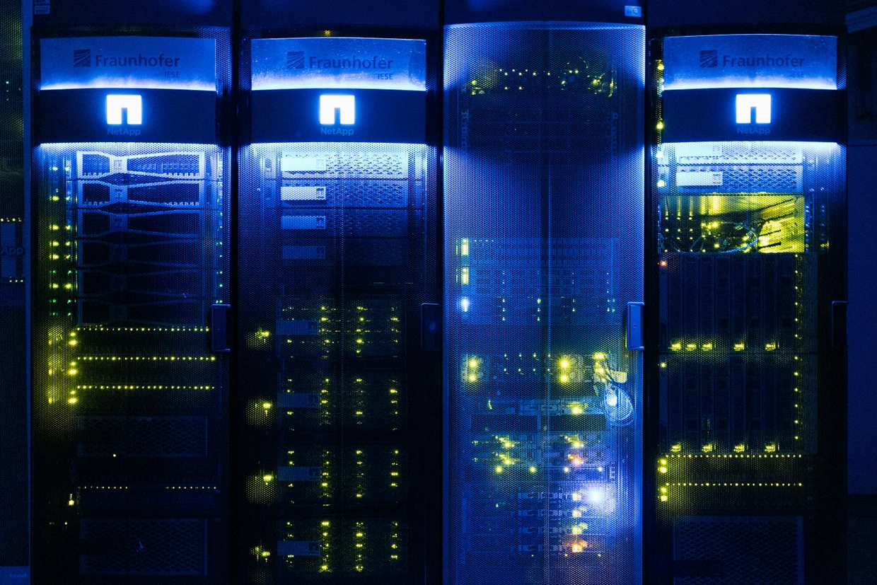Die Datenschränke im IESE-Institut