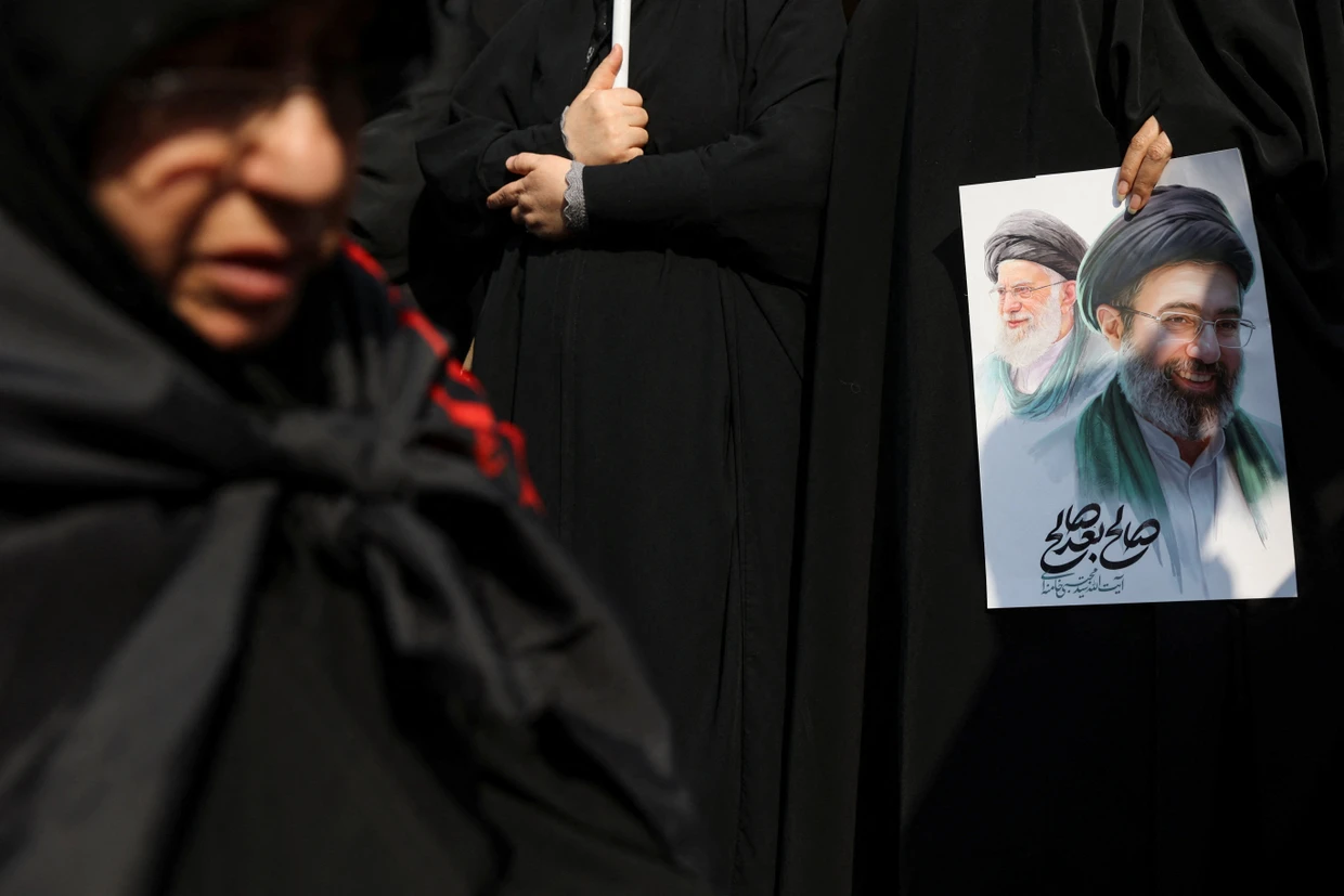 Was, wenn das Regime überlebt? Anhänger des neuen Ayatollahs bei einer Beerdigung am 11.März in Teheran