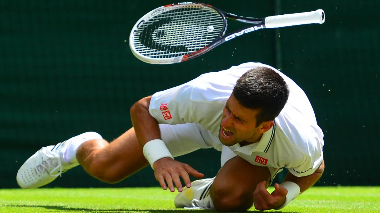 Schreckmoment: Djokovic ist umgeknickt