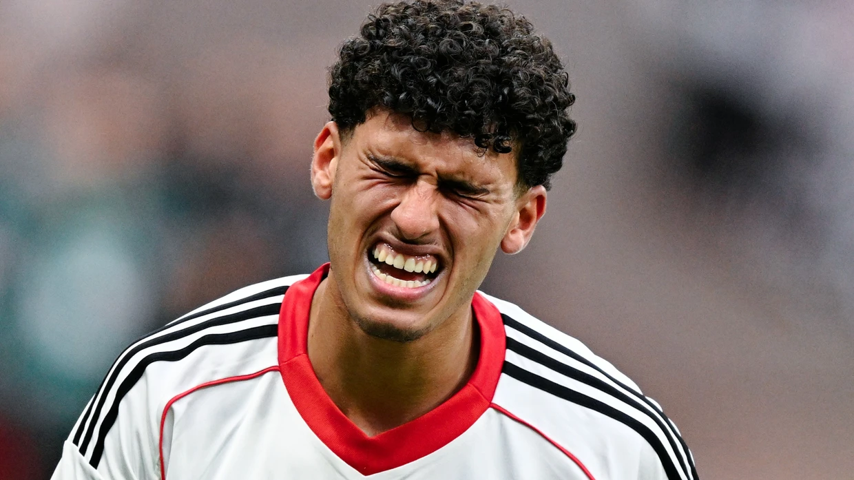 „Zu wild“: Die Eintracht und Ayoube Amaimouni-Echghouyab geben den Sieg her.